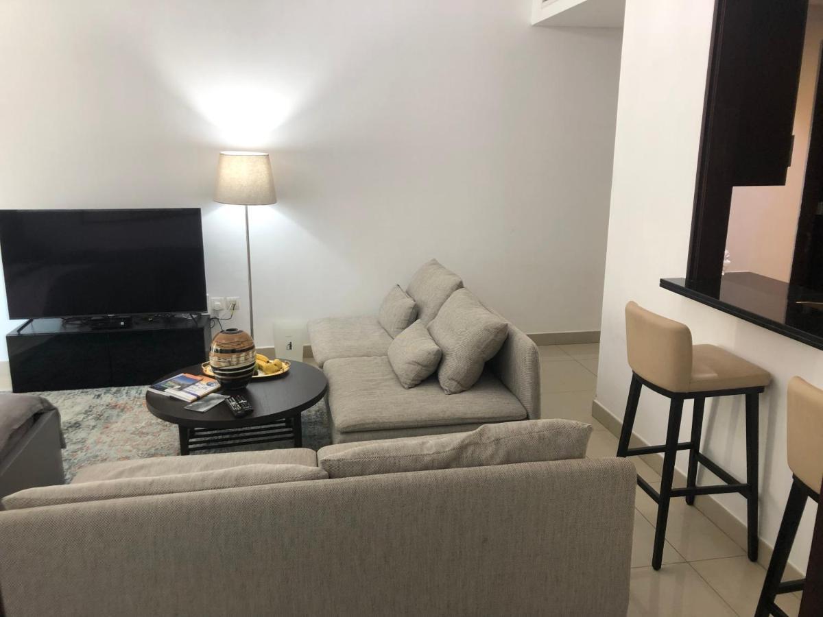 Downtown Boulevard One Bedroom Apt In 29 Blvd غرفة وصالة Burj & Fountain View Master Bedroom Plus 2 Single Beds In Living Room Dubai Eksteriør bilde